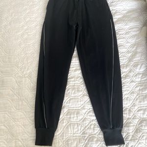 Good American Black Jogger Size 2